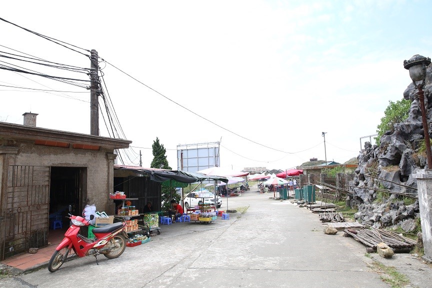 Du[-]lịch[-]Mẫu[-]Sơn:[-]Bao[-]giờ[-]hết[-]"ngủ[-]đông"?